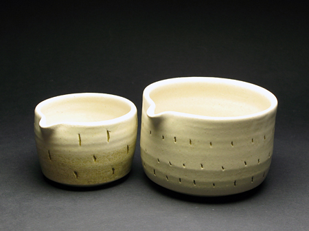 陶芸家　井上さんの作る白い器