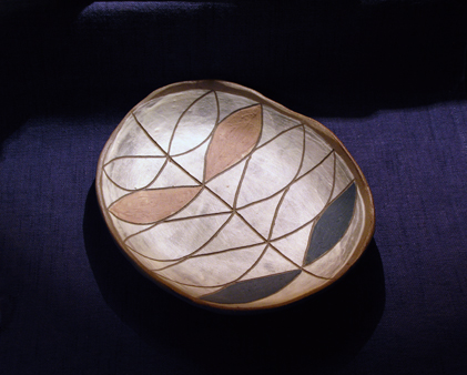 陶芸家　中園晋作さんの造る個性あふれる陶器